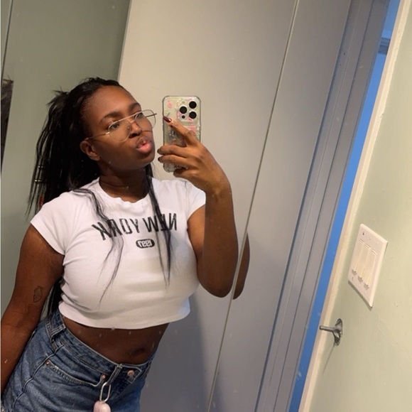 Meet your Posher, Eva - Picture 3 of 3